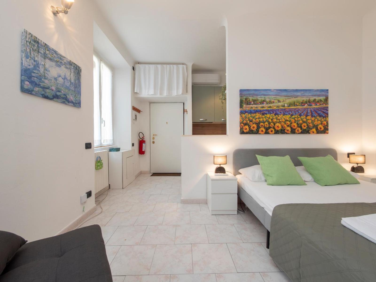 Ihost - Premuda 17 Milan